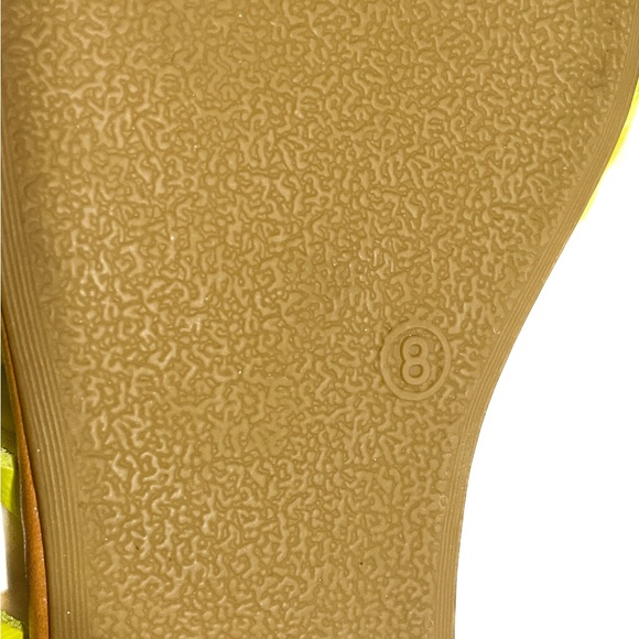 Old Navy Crisscross Strap Toe Loop Lime Green Flip Flop Slip On Sandal Women’s 8 - Picture 9 of 9